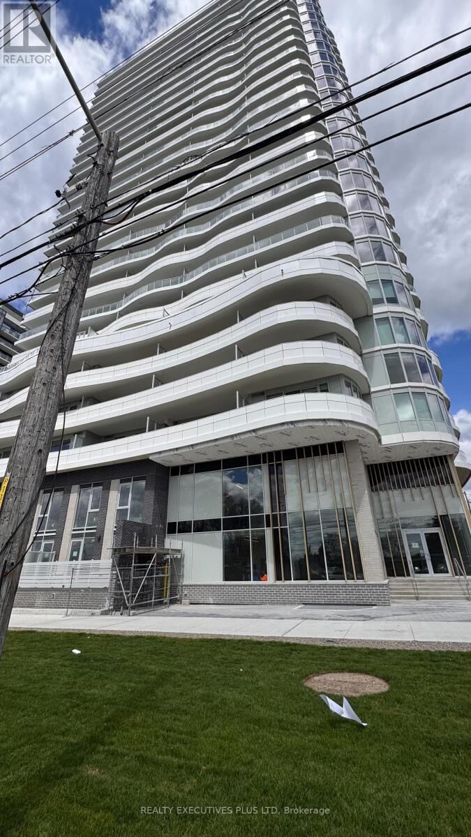 Property Photo:  1010 Sandy Beach Road 310  ON L1W 3V9 