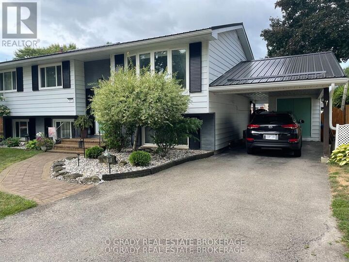 Property Photo:  47 Meighen Crescent  ON K6V 3J8 