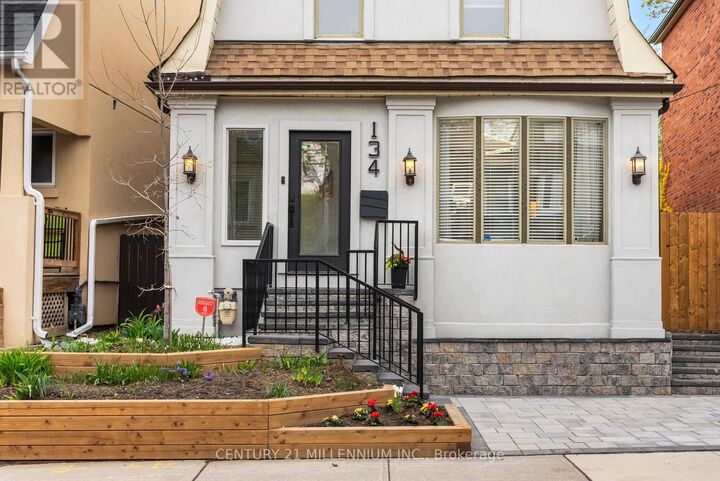 Property Photo: 134 Helendale Avenue ON M4R 1C7