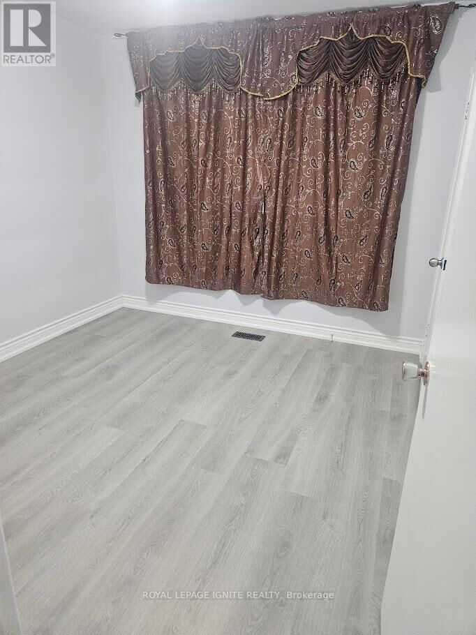 Property Photo:  16 Cicerella Crescent Main  ON M1K 5B5 