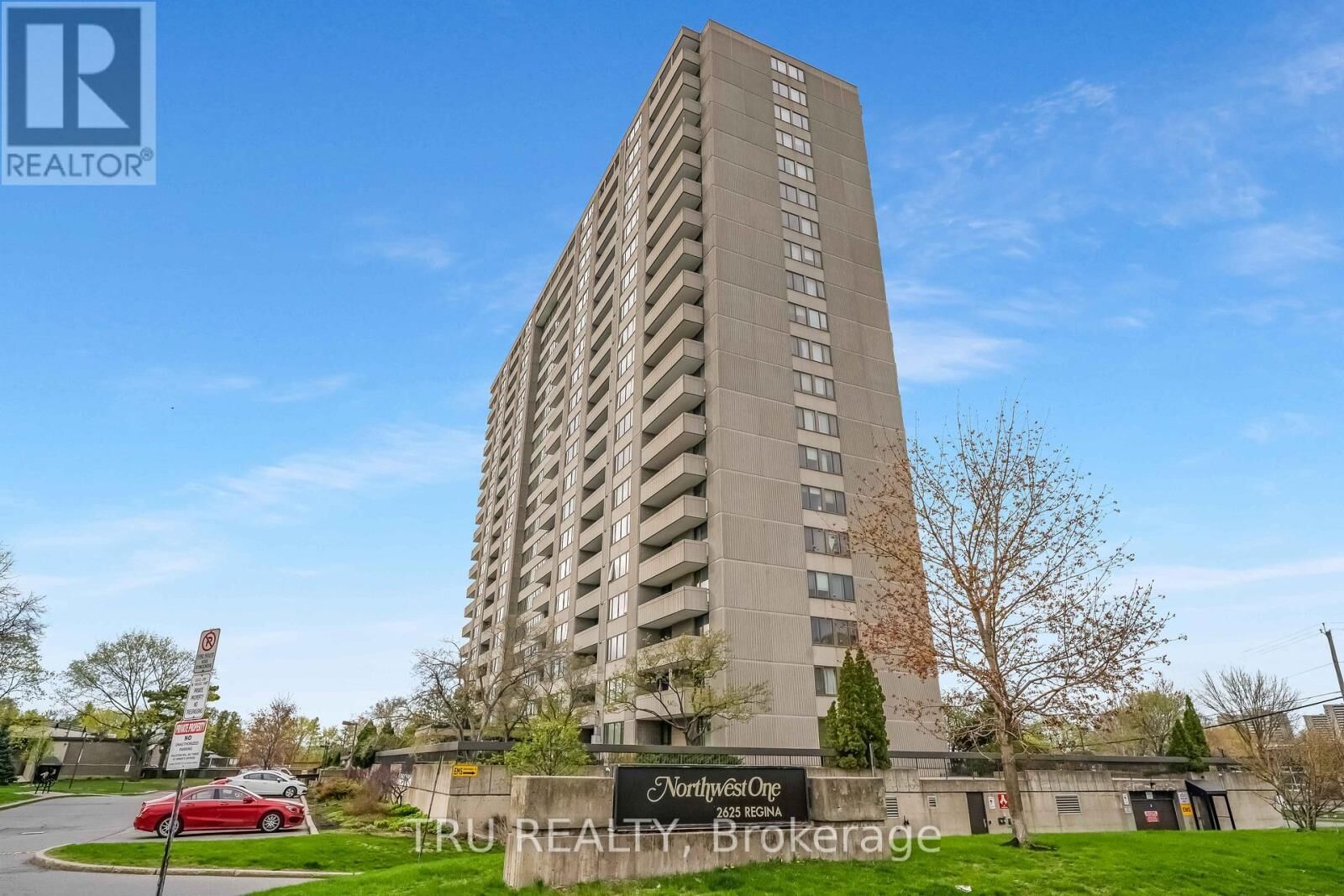 Property Photo: 2625 Regina Street 1504 ON K2B 5W8