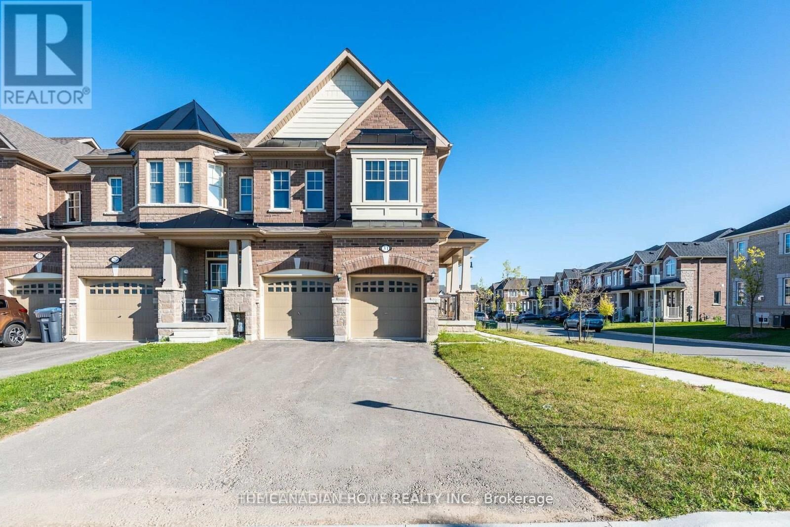 Property Photo:  31 Bushwood Tr Trail  ON L7A 5J7 