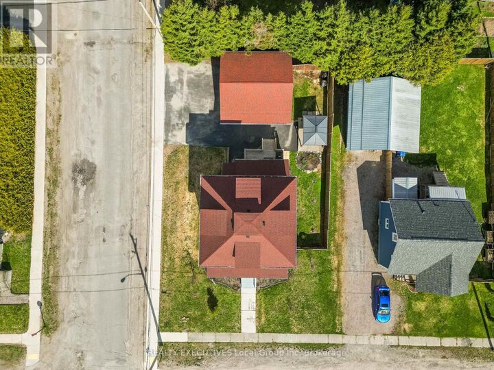 Property Photo: 10 Dubeau Street ON P0H 2M0
