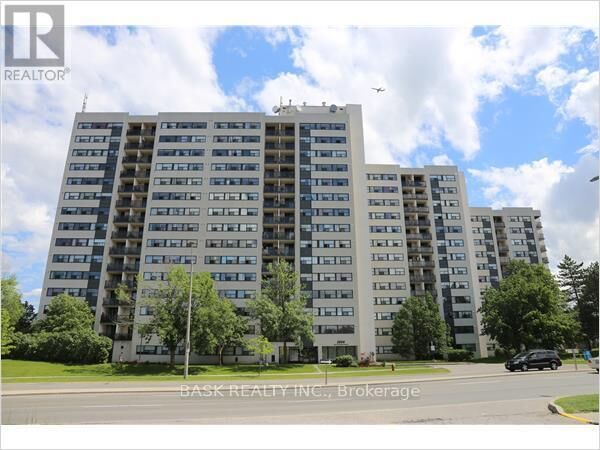 Property Photo: 2900 Battleford Road 706 ON L5N 2V9