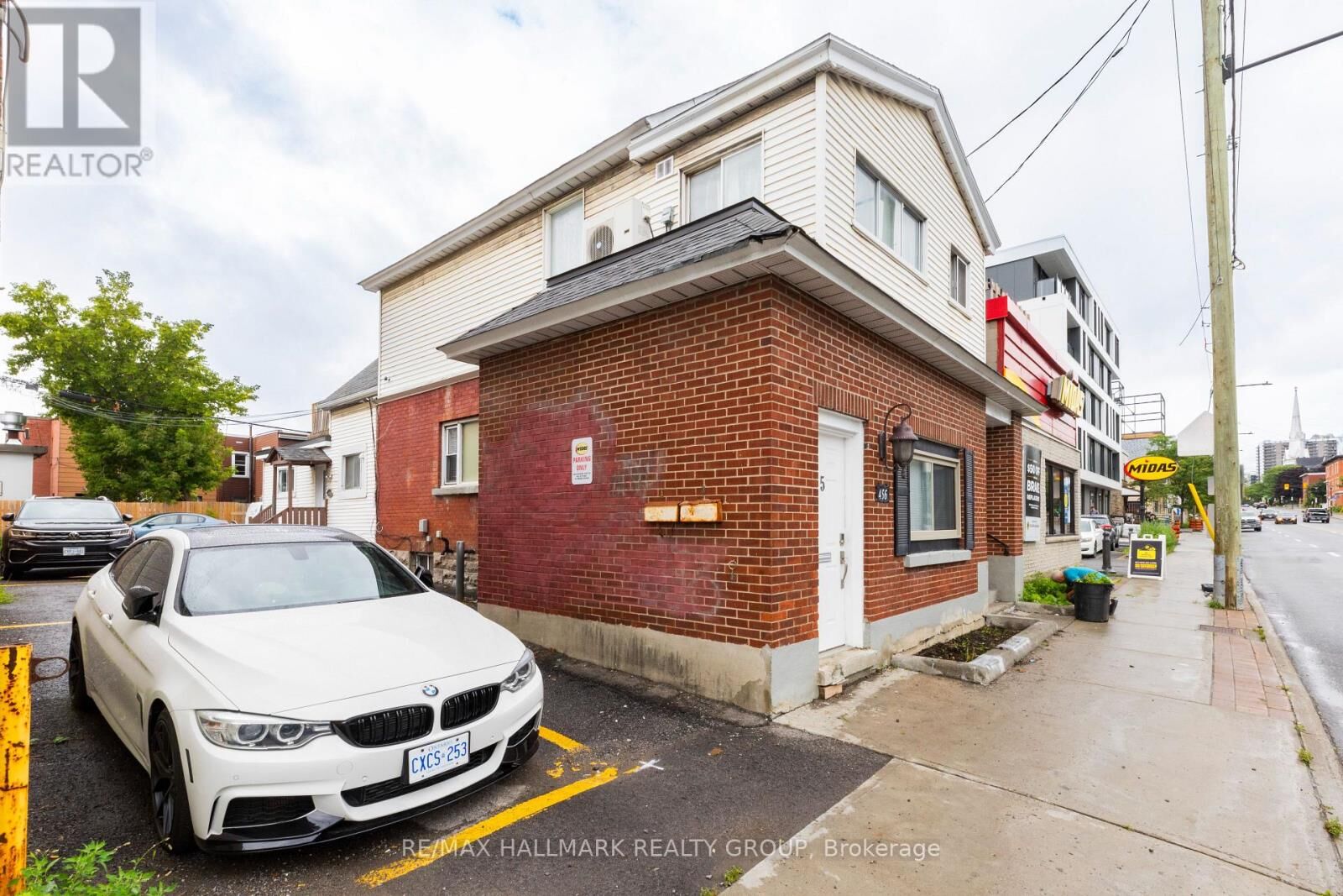 Property Photo:  456 Bronson Avenue 4  ON K1R 6J6 