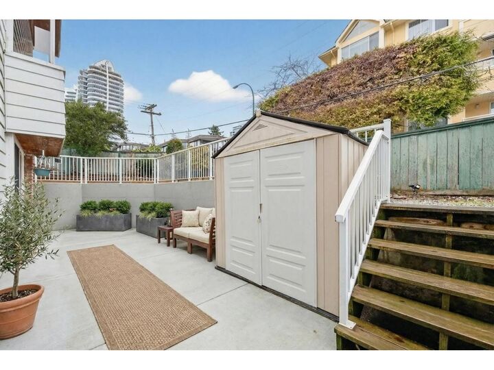 Photo de la propriété:  1390 Martin Street 104  BC V4B 3W5 