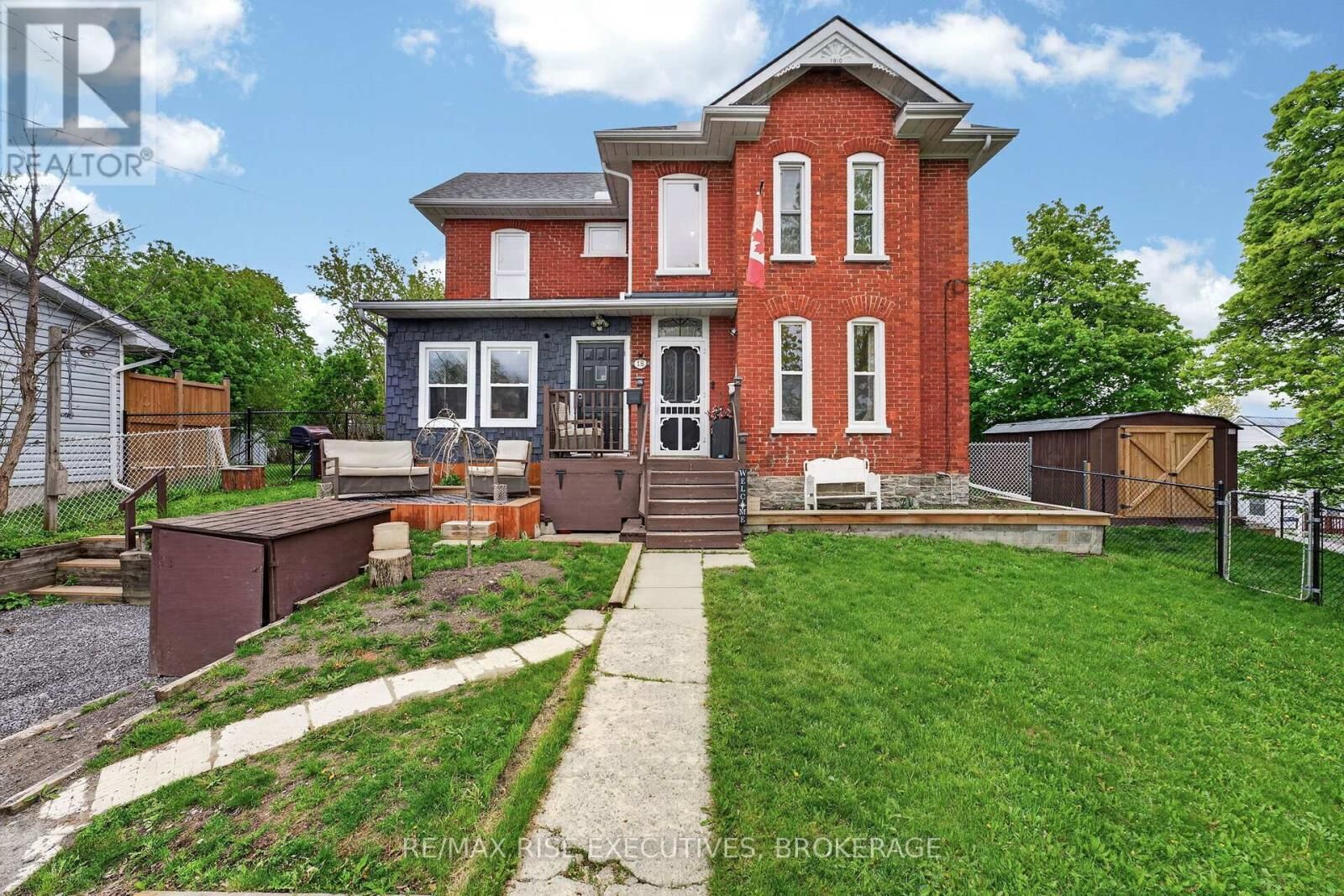 Property Photo:  18 Stone Street  ON K8P 1Z9 