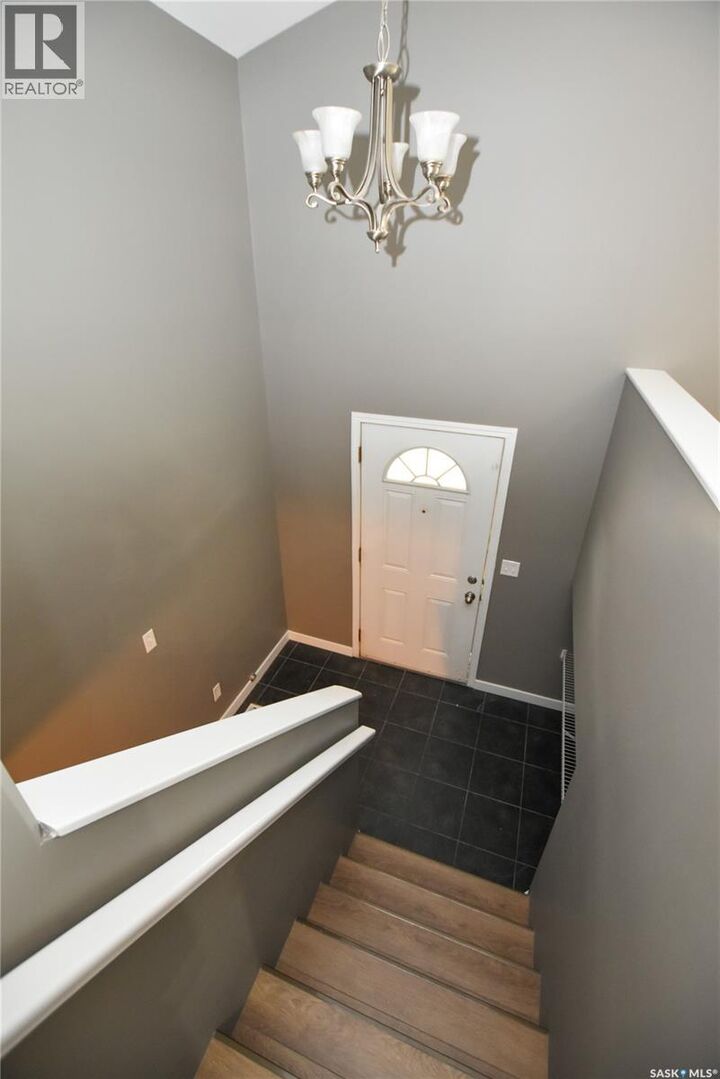 Property Photo: 106 Geary Crescent SK S7R 0B8