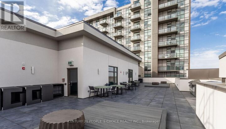 Property Photo: 10 Mallard Trail 532 ON L8B 2A7