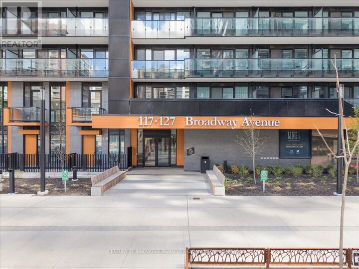 Property Photo: 127 Broadway Avenue 513S ON M4P 1V4