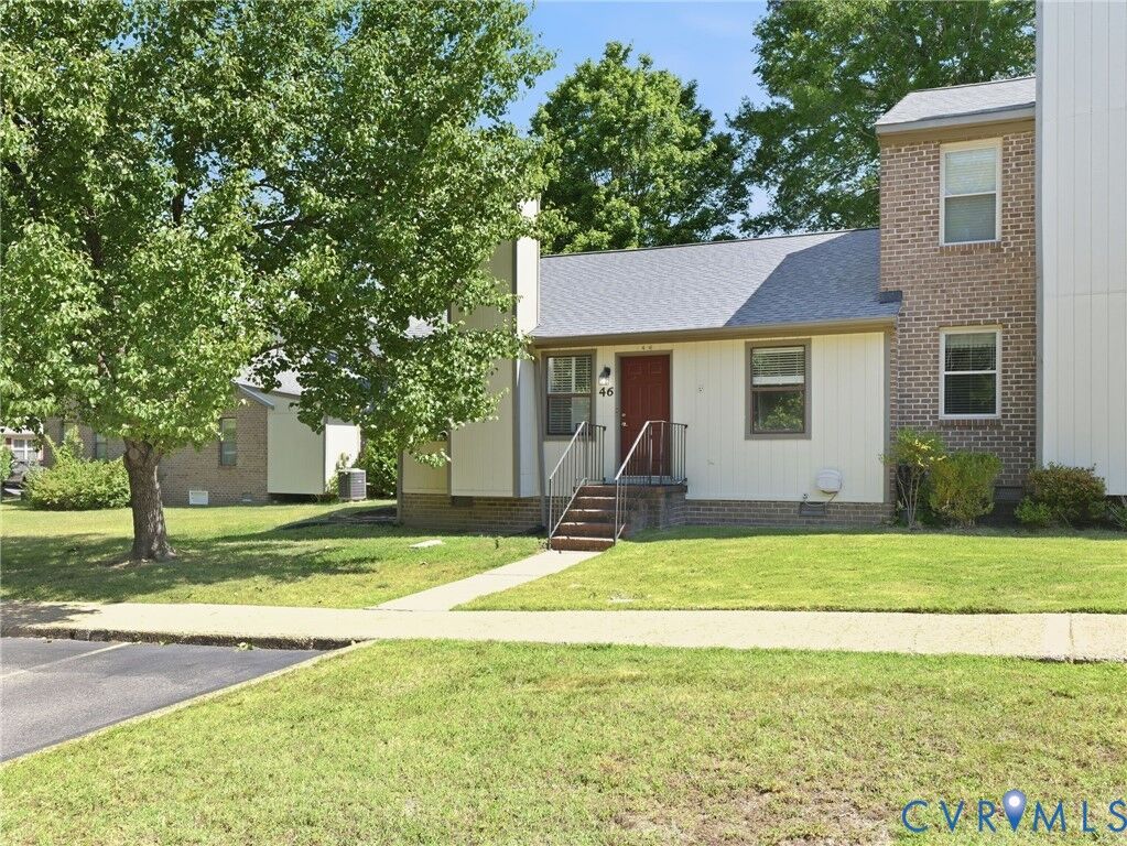 Property Photo:  46 James Square  VA 23185 