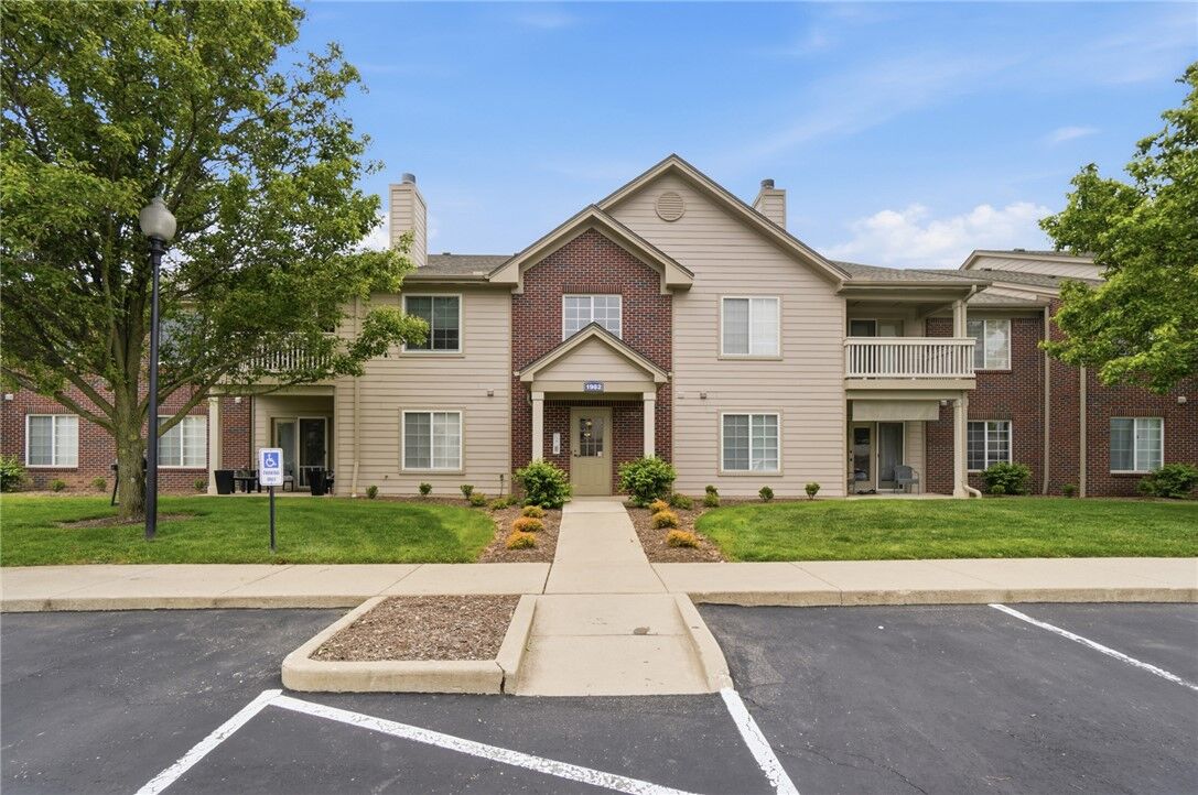 Property Photo:  1982 Waterstone Boulevard 208  OH 45342 