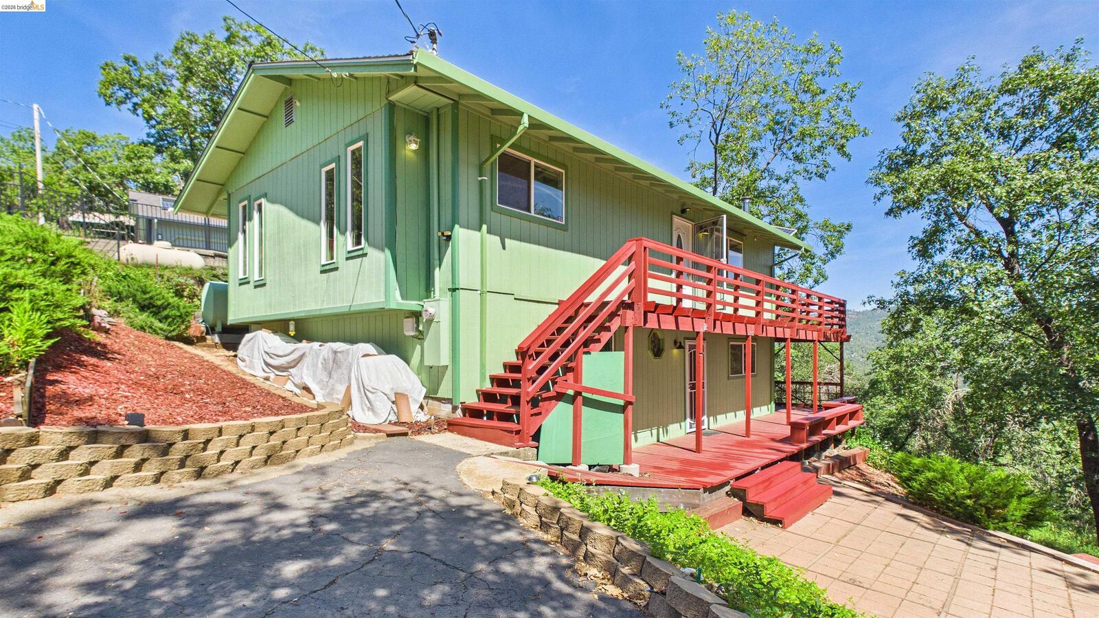 Property Photo:  17060 Oaktree Ln  CA 95370 