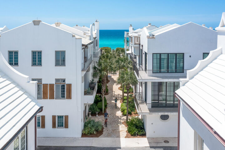 Property Photo:  130 Sea Garden Street  FL 32461 