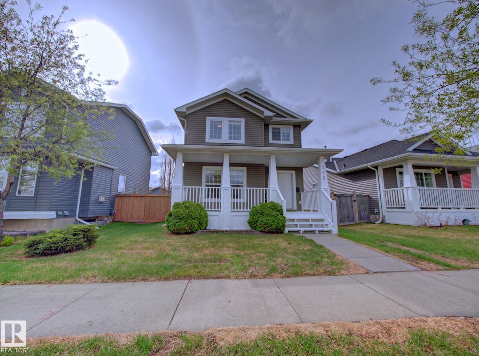Property Photo:  120 Westwood Lane  AB T8L 4N8 