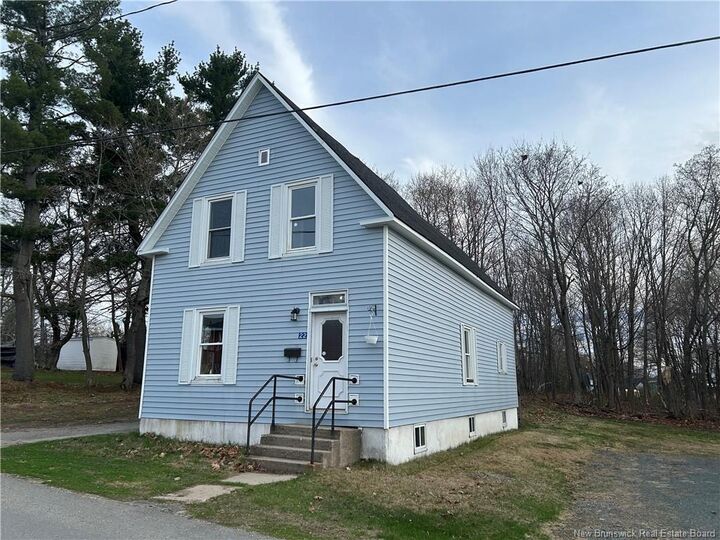 Property Photo:  22 Warren Avenue  NB E1N 2J3 