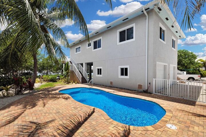 Property Photo:  217 Bruce Court  FL 33050 