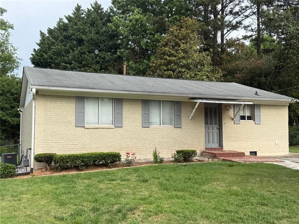 Property Photo:  1072 Thrasher Court NW  GA 30093 