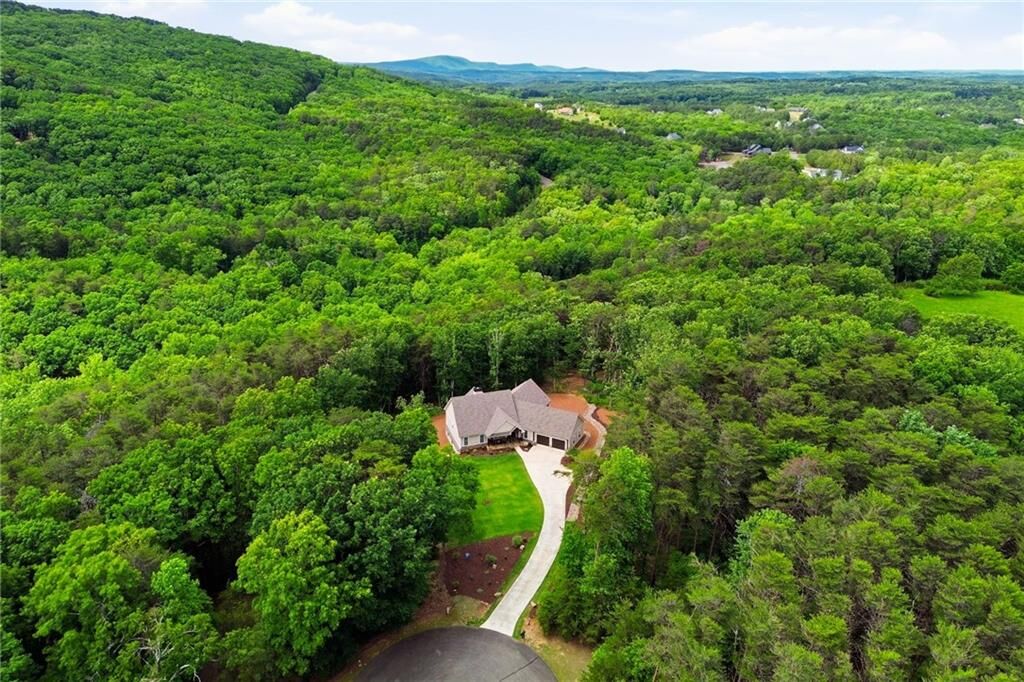 Property Photo: 121 Westwind Court GA 30143