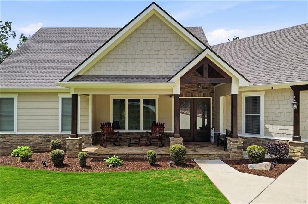 Property Photo:  121 Westwind Court  GA 30143 