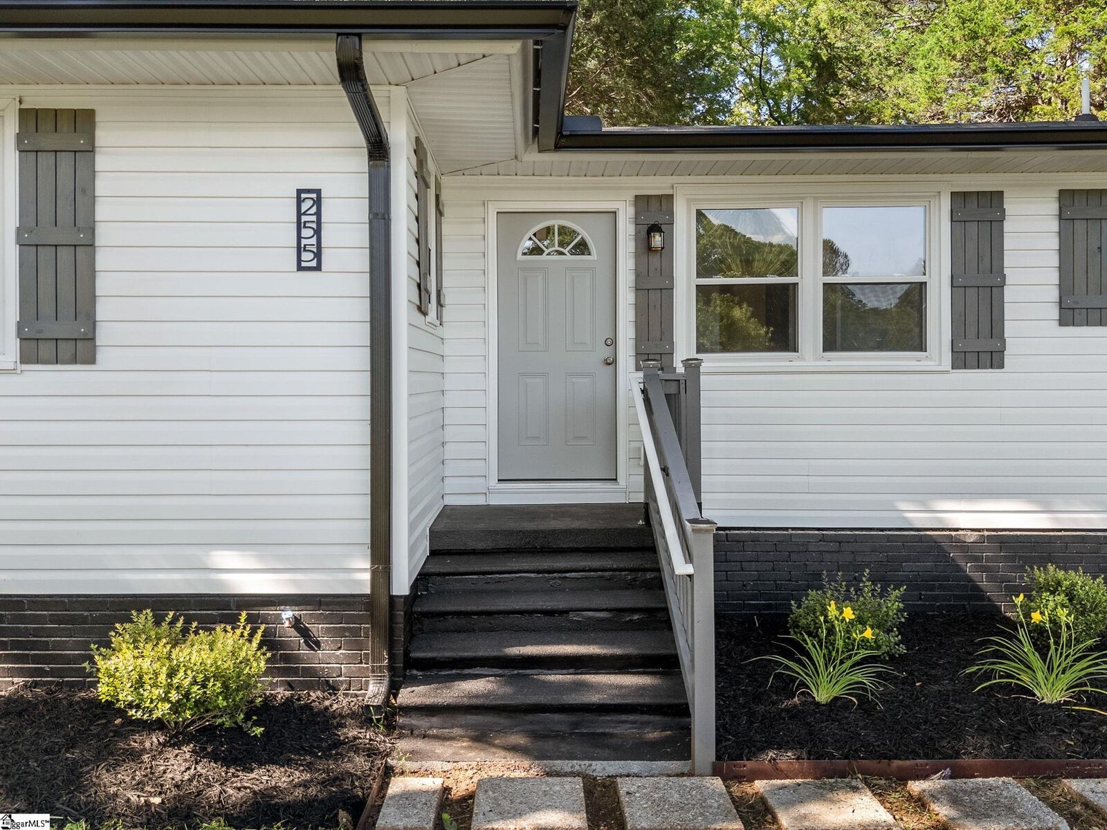 Property Photo:  255 Hazelwood Avenue  SC 29302 