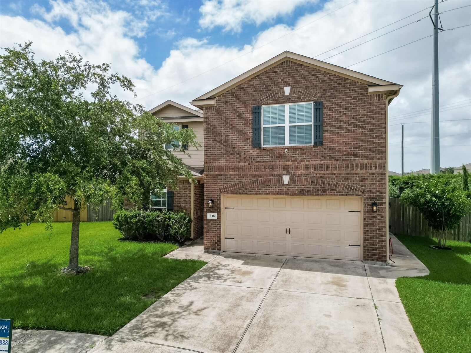Property Photo:  346 Apache Field Lane  TX 77568 