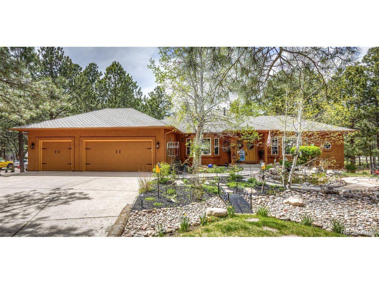 Property Photo:  19670 Blue Clover Ln  CO 80132 
