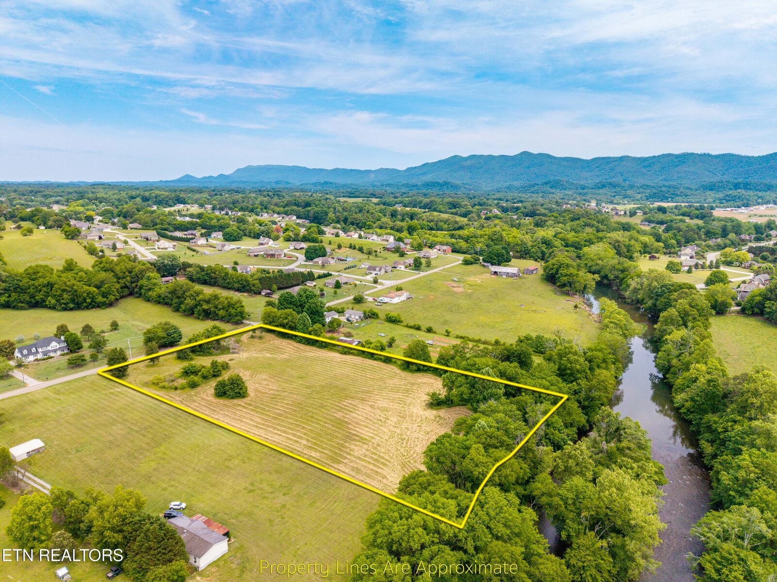 Property Photo:  332 River Ford Rd  TN 37804 