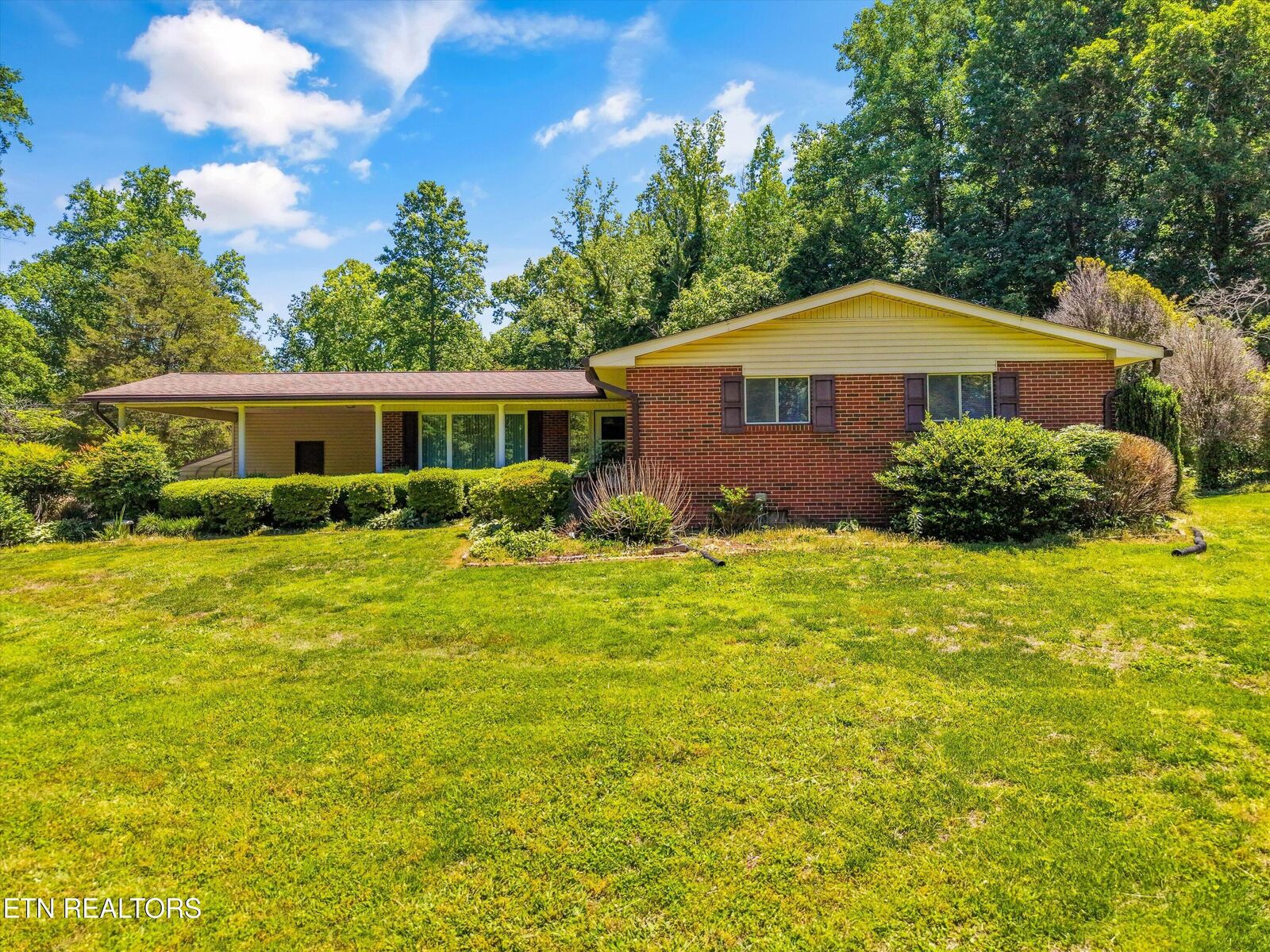 Property Photo: 125 County Road 672 TN 37303