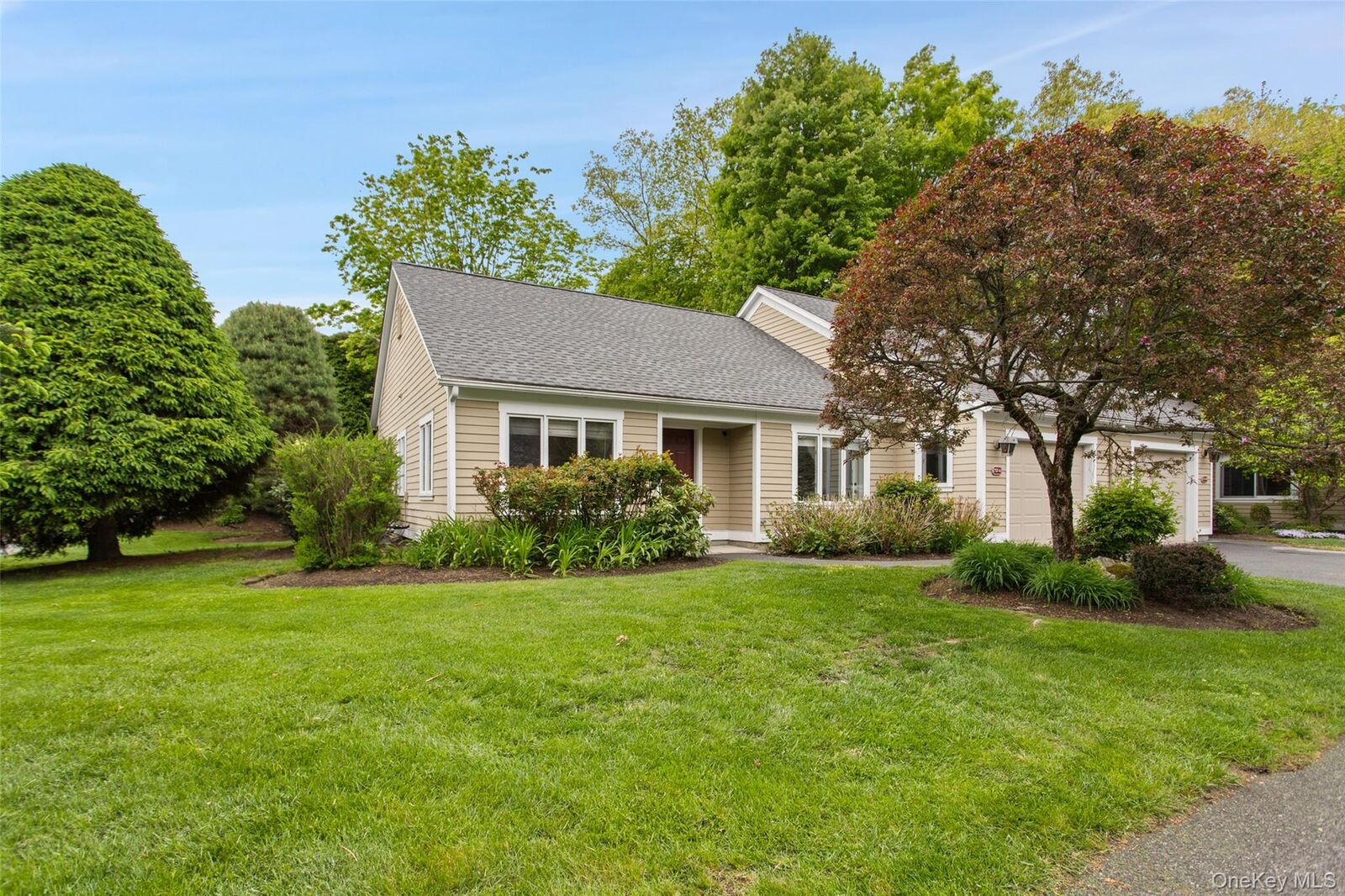 Property Photo:  757 Heritage Hills A  NY 10589 