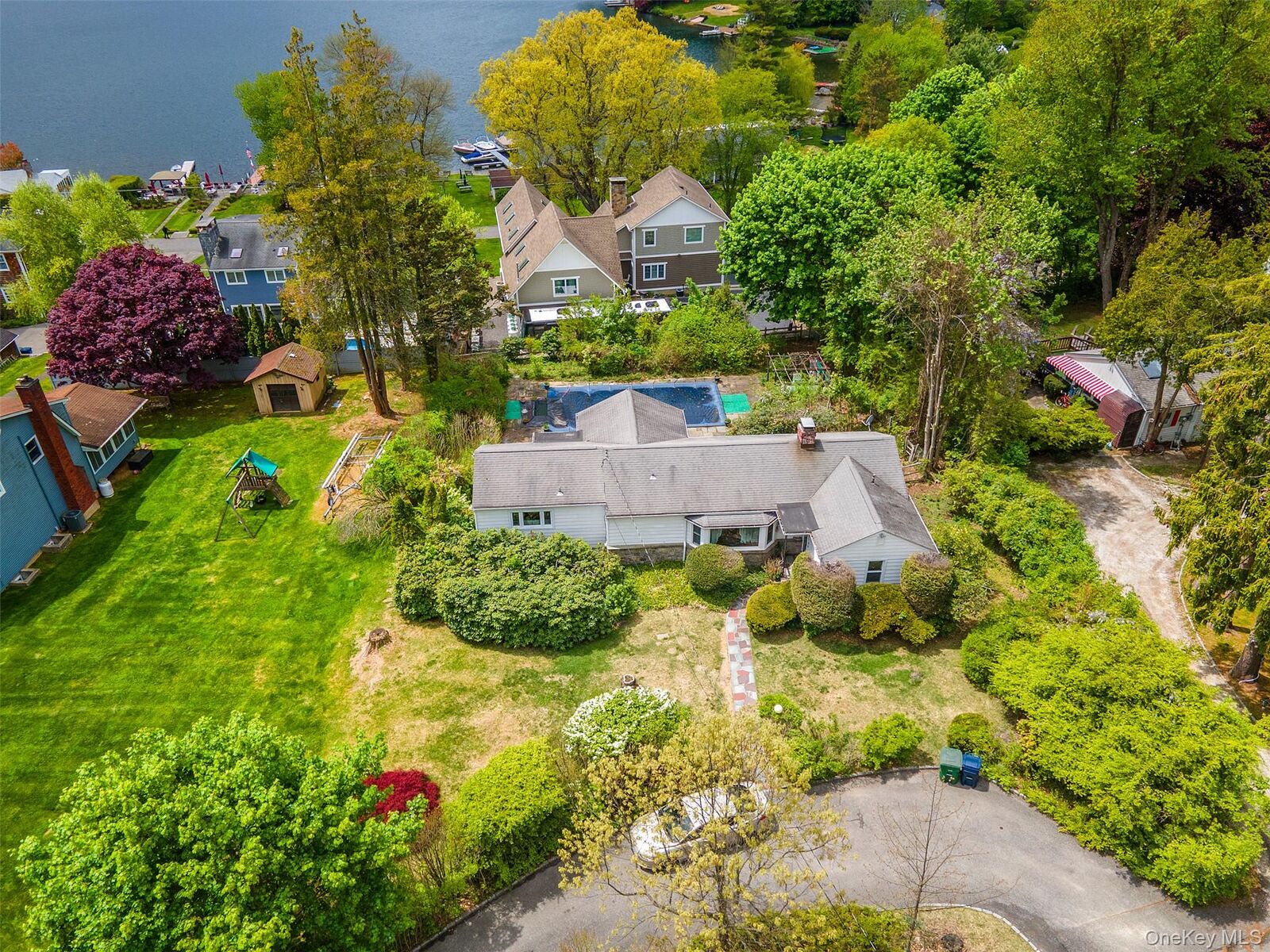 Property Photo: 516 N Lake Boulevard NY 10541