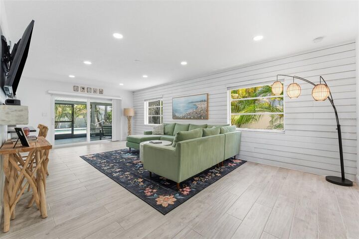 Property Photo:  2701 67th Way N  FL 33710 