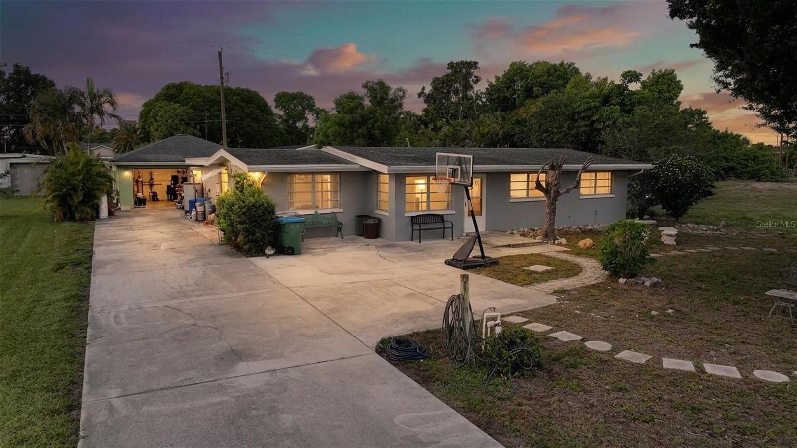 Property Photo: 1201 Alabar Lane FL 33909