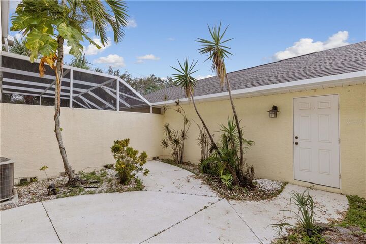 Property Photo:  5650 Simonton Street  FL 34203 