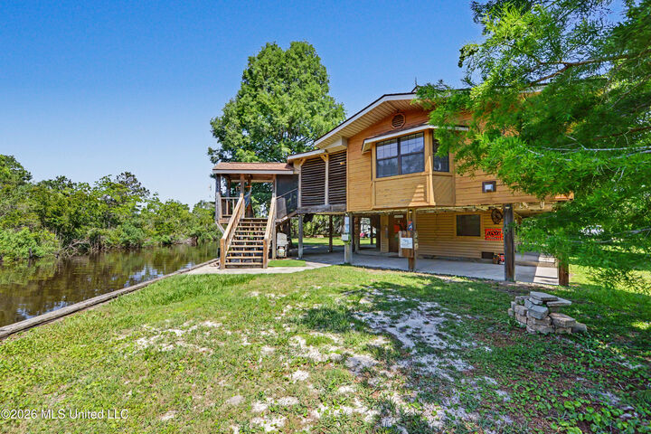 Property Photo:  15 Wisteria Court  MS 39520 