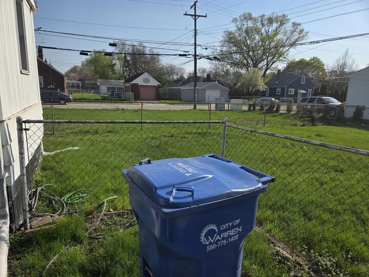 Property Photo:  21409 Panama Street  MI 48091 