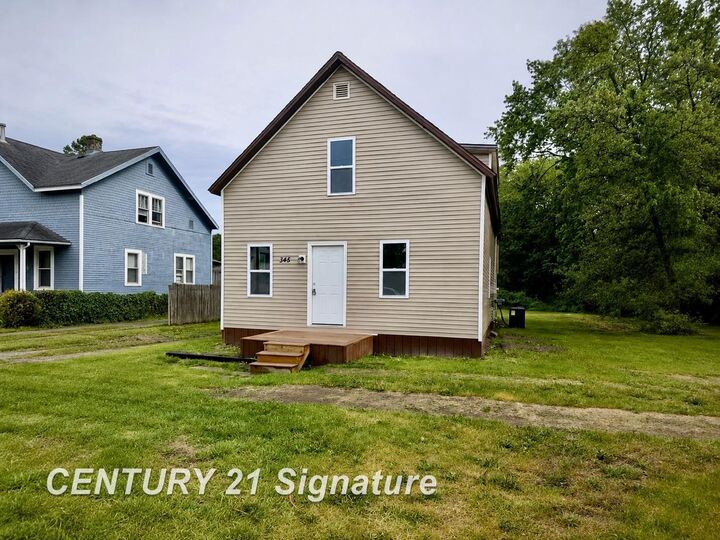 Property Photo:  345 Shattuck Road  MI 48604 