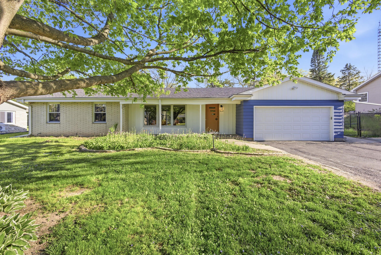 Property Photo:  4915 Twin Elms Dr  WI 53406 