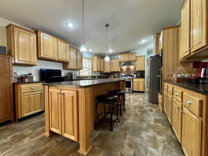 Property Photo: 405 Henry St ND 58748