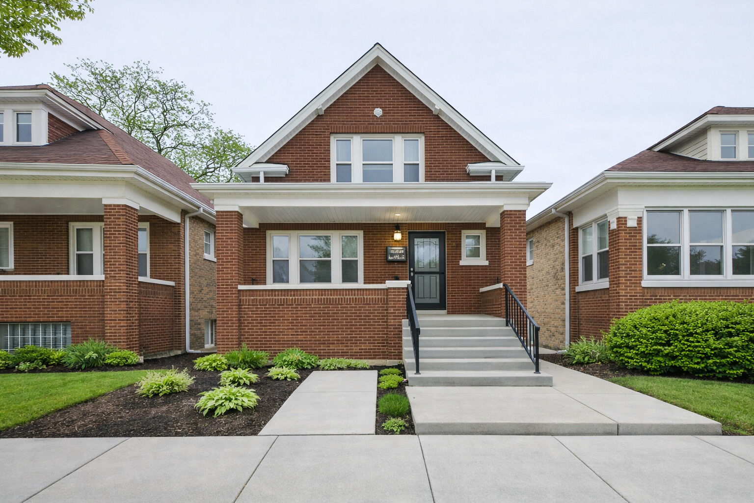 Property Photo:  8044 S May Street  IL 60620 