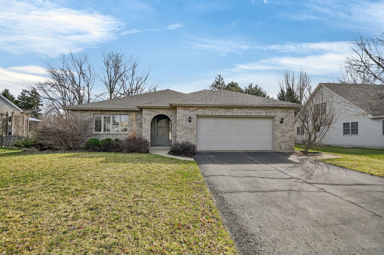 Property Photo:  420 Windsor Drive  IL 60543 