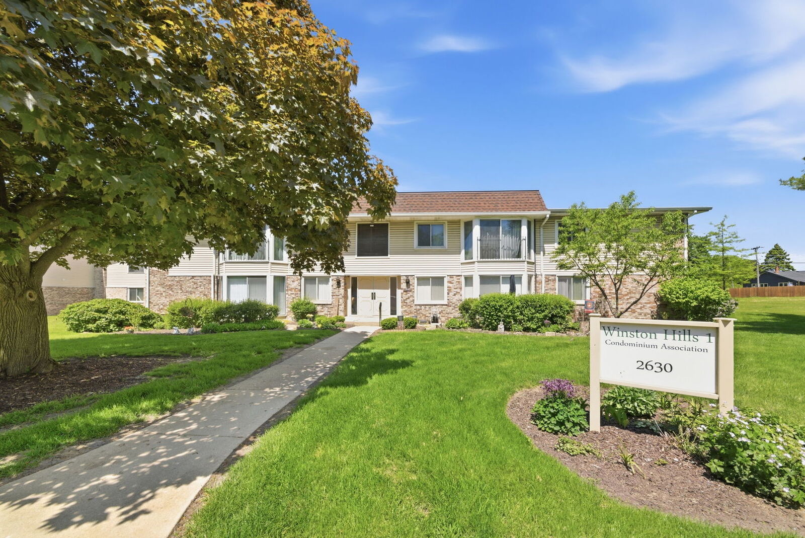 Property Photo:  2630 Mitchell Drive 4  IL 60517 