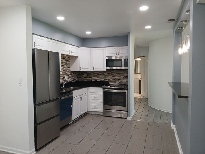 Property Photo:  2300 Beau Monde Lane 103  IL 60532 