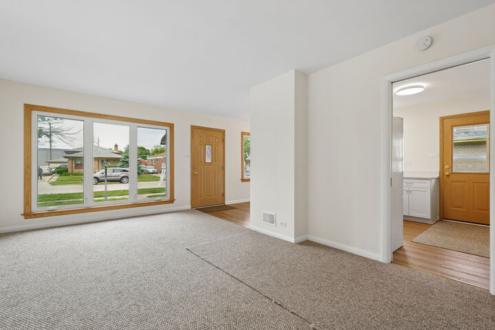 Property Photo:  4519 Blanchan Avenue  IL 60513 