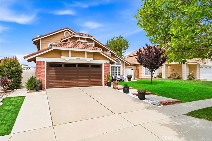 Property Photo:  1064 Cinnamon Lane  CA 92882 