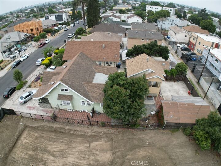 Property Photo:  1229 W 37th Drive  CA 90007 