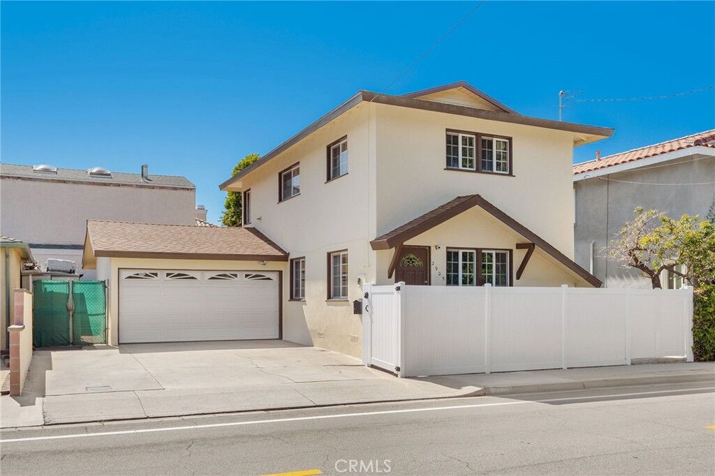 Property Photo:  2905 Rindge  CA 90278 