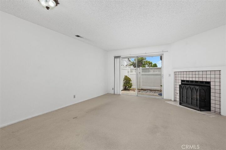 Property Photo:  41 Briarwood Lane 76  CA 92656 