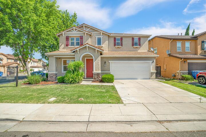 Property Photo: 2201 Driftwood Park Dr CA 95355