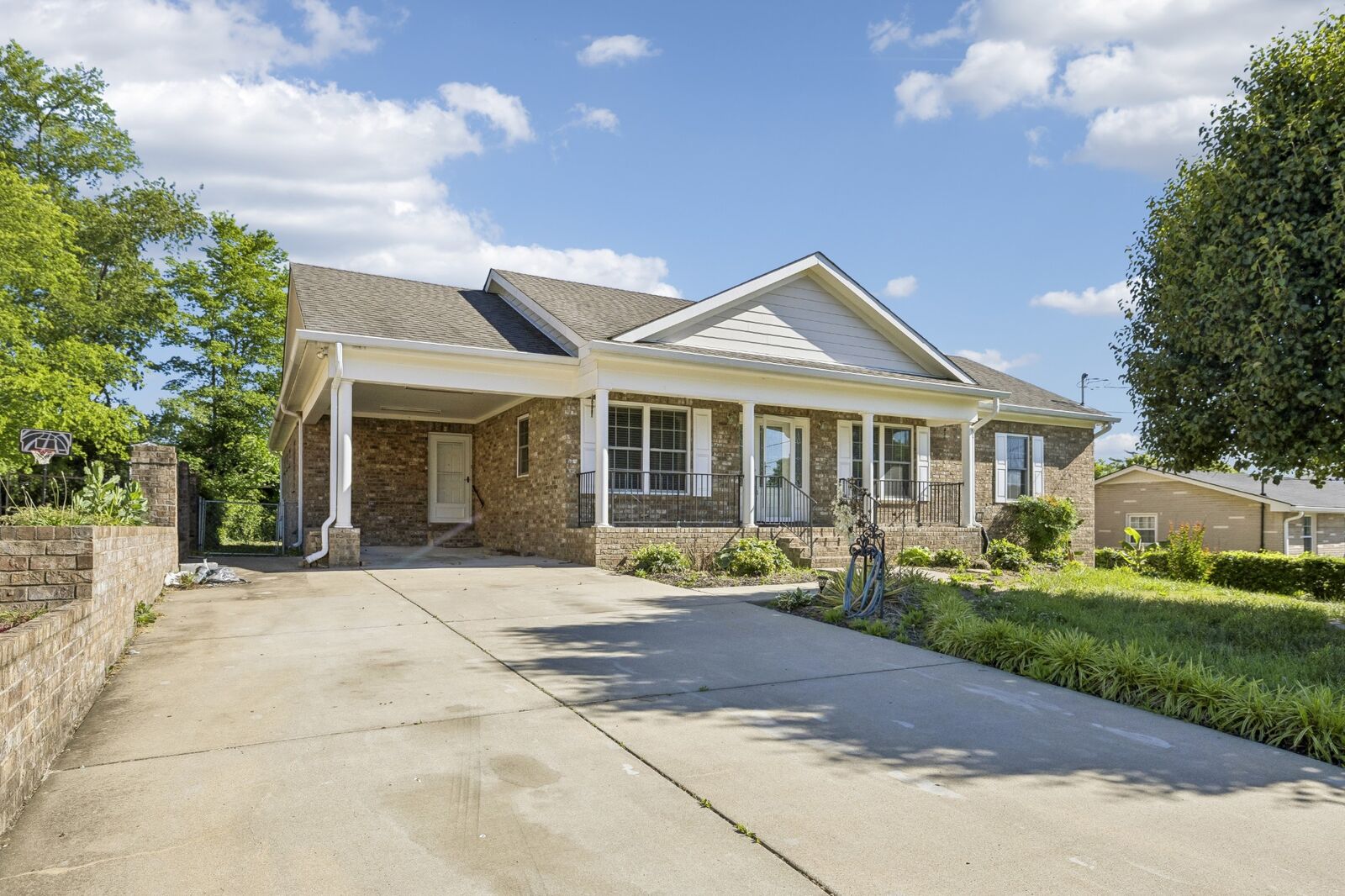Property Photo:  737 Work Dr  TN 37207 